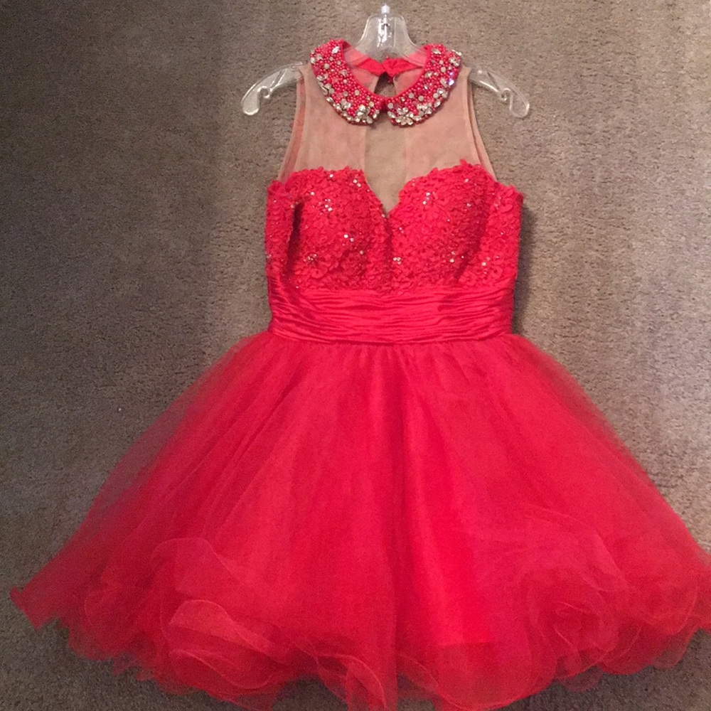 Red Sherri Hill Size 8 short dress